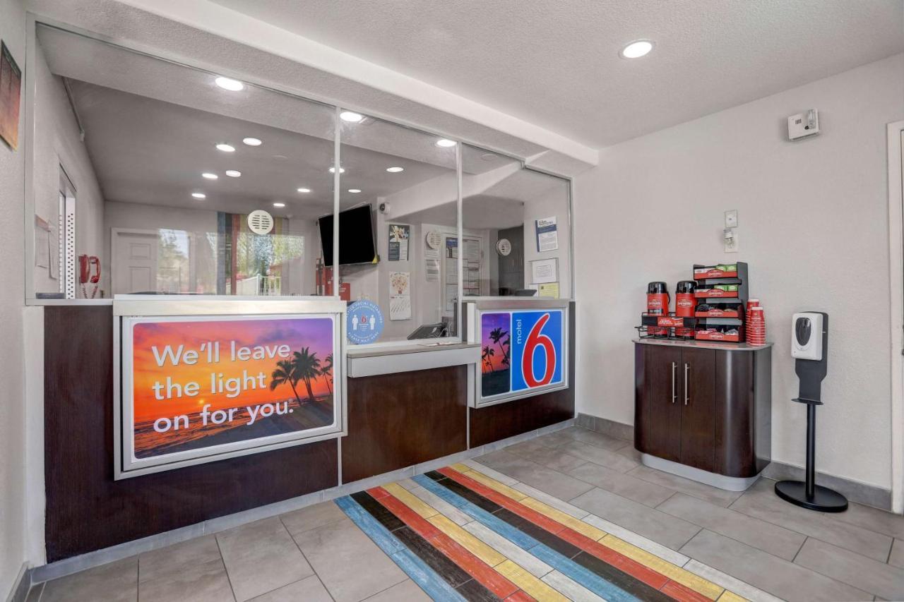 Motel 6-San Bernardino, Ca - North Serrano Village Kültér fotó