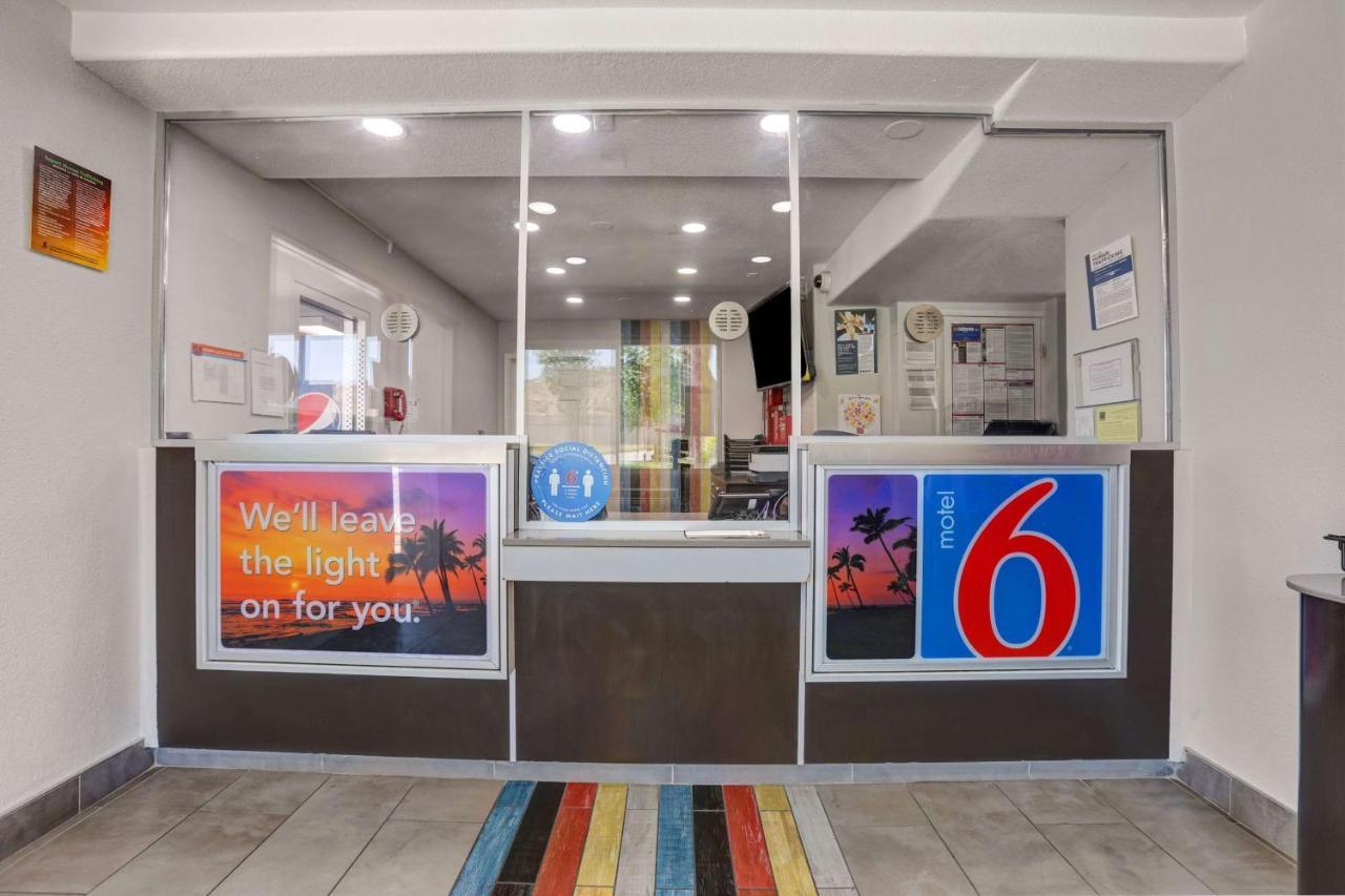 Motel 6-San Bernardino, Ca - North Serrano Village Kültér fotó